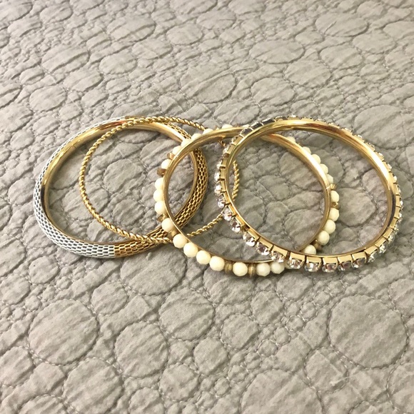Bracelets Fashion set of 4 🔥 - Picture 3 of 7
